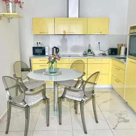 Apartment Carbona Royal 1.11 *